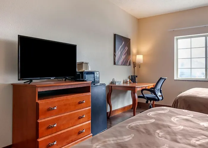 Quality Inn Redgranite