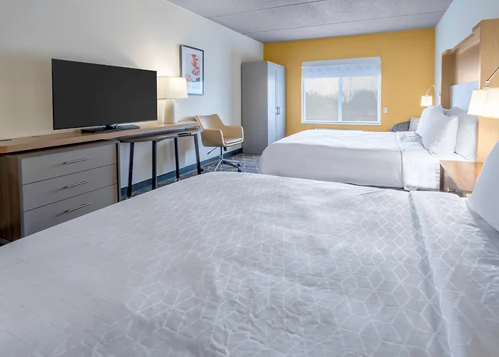 Holiday Inn & Suites Wausau-Rothschild By Ihg